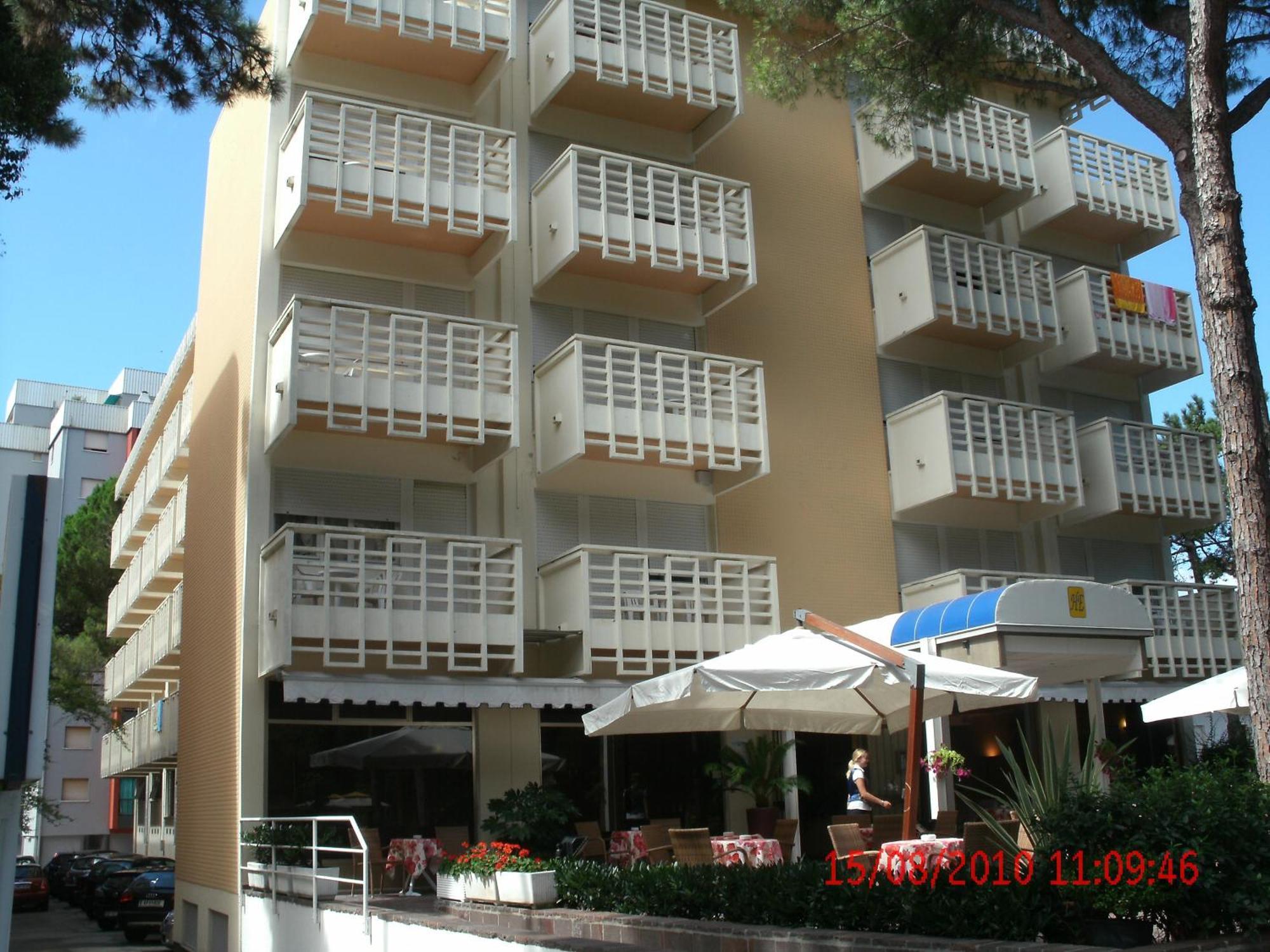 Hotel Eros Lignano Sabbiadoro Eksteriør bilde