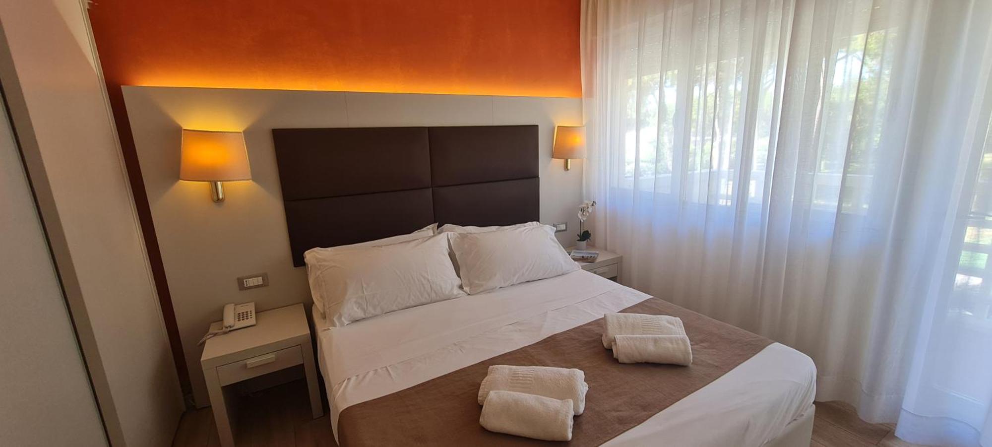 Hotel Eros Lignano Sabbiadoro Eksteriør bilde