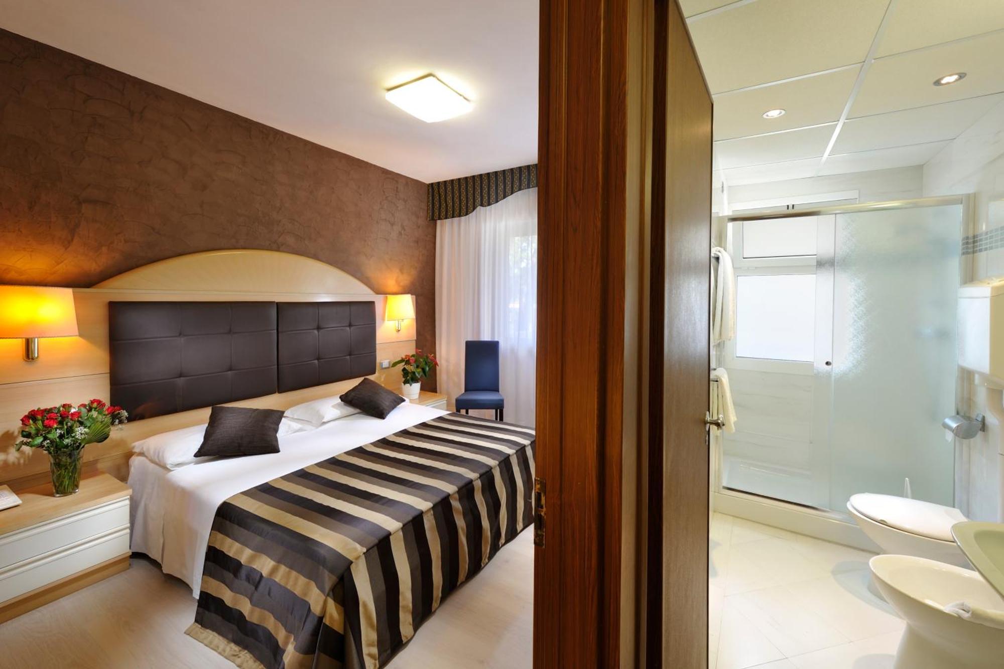 Hotel Eros Lignano Sabbiadoro Eksteriør bilde