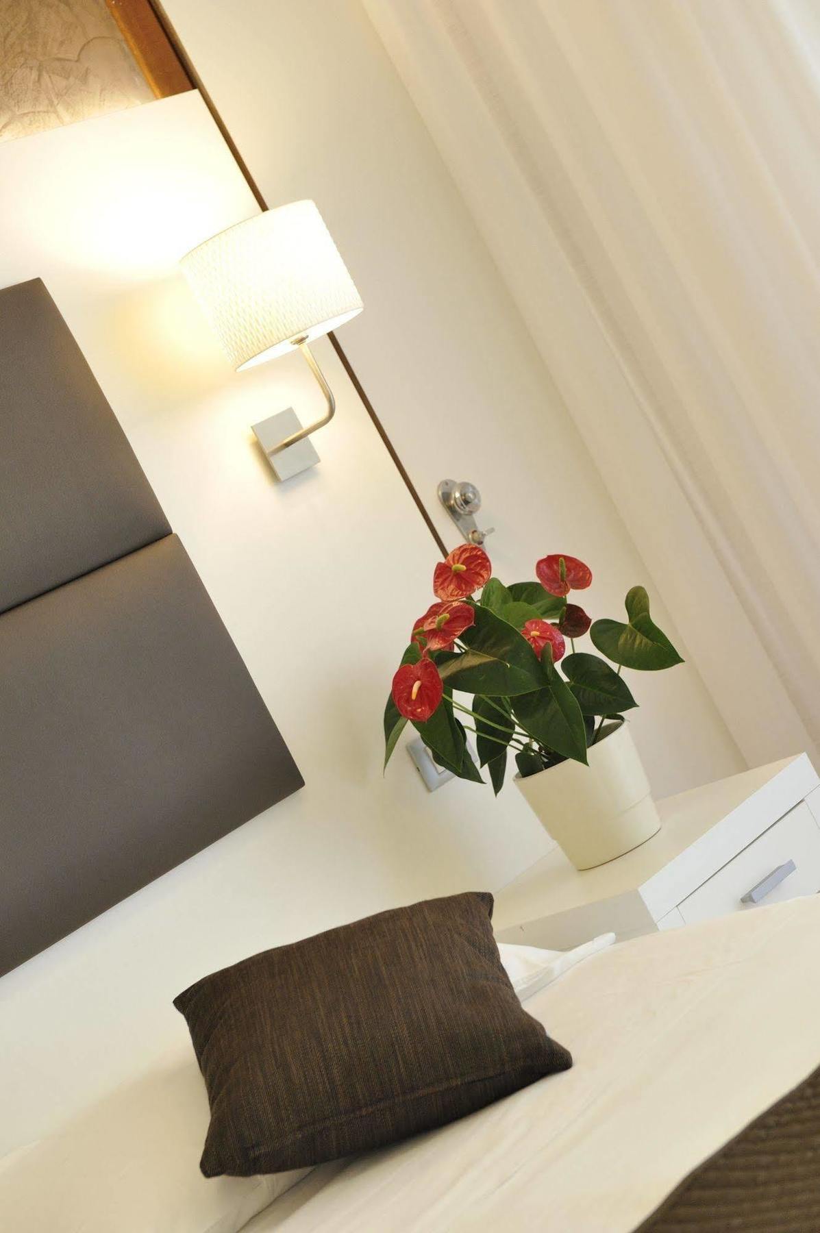 Hotel Eros Lignano Sabbiadoro Eksteriør bilde